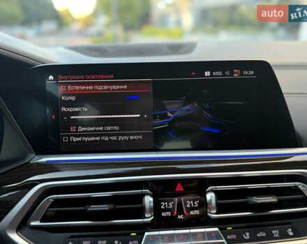 Серый БМВ X7, объемом двигателя 2.99 л и пробегом 194 тыс. км за 65900 $, фото 63 на Automoto.ua