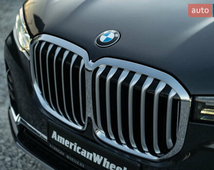 Серый БМВ X7, объемом двигателя 3 л и пробегом 56 тыс. км за 68900 $, фото 13 на Automoto.ua