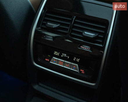 Серый БМВ X7, объемом двигателя 3 л и пробегом 56 тыс. км за 68900 $, фото 44 на Automoto.ua