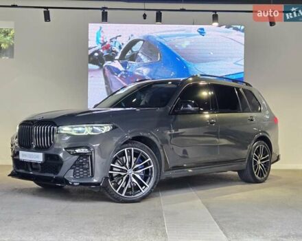 Серый БМВ X7, объемом двигателя 3 л и пробегом 111 тыс. км за 85999 $, фото 1 на Automoto.ua