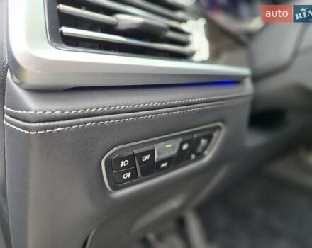 Серый БМВ X7, объемом двигателя 3 л и пробегом 111 тыс. км за 85999 $, фото 29 на Automoto.ua