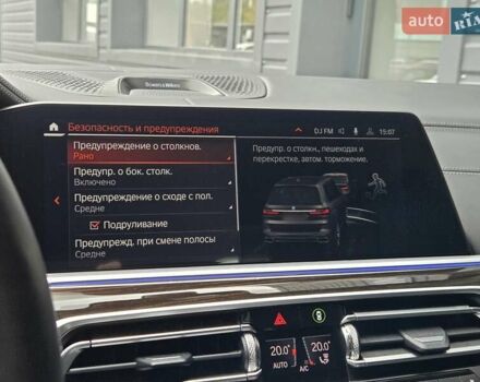 Серый БМВ X7, объемом двигателя 3 л и пробегом 111 тыс. км за 85999 $, фото 21 на Automoto.ua