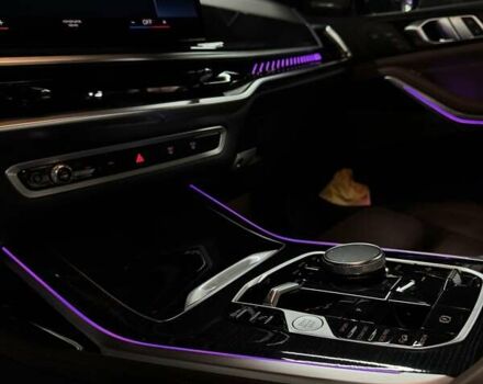 Серый БМВ X7, объемом двигателя 4.39 л и пробегом 83 тыс. км за 135000 $, фото 18 на Automoto.ua