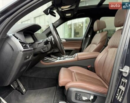 Серый БМВ X7, объемом двигателя 2.99 л и пробегом 134 тыс. км за 89999 $, фото 11 на Automoto.ua