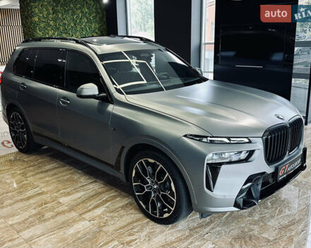 Серый БМВ X7, объемом двигателя 3 л и пробегом 95 тыс. км за 105000 $, фото 4 на Automoto.ua