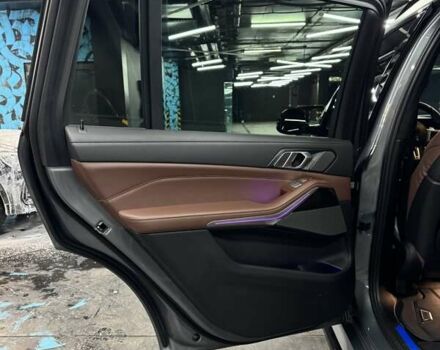 Серый БМВ X7, объемом двигателя 4.39 л и пробегом 83 тыс. км за 135000 $, фото 29 на Automoto.ua