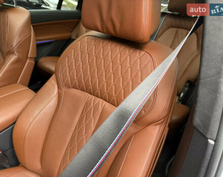 Серый БМВ X7, объемом двигателя 4.39 л и пробегом 45 тыс. км за 129900 $, фото 32 на Automoto.ua