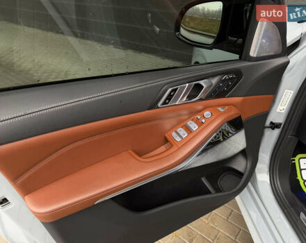 Сірий БМВ X7, об'ємом двигуна 4.39 л та пробігом 52 тис. км за 128000 $, фото 14 на Automoto.ua