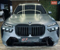 Серый БМВ X7, объемом двигателя 3 л и пробегом 95 тыс. км за 105000 $, фото 2 на Automoto.ua