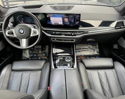 Серый БМВ X7, объемом двигателя 3 л и пробегом 99 тыс. км за 114000 $, фото 3 на Automoto.ua