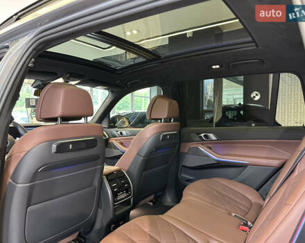 Серый БМВ X7, объемом двигателя 3 л и пробегом 95 тыс. км за 105000 $, фото 51 на Automoto.ua