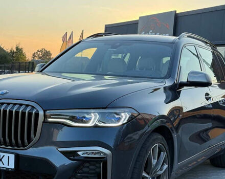 Серый БМВ X7, объемом двигателя 3 л и пробегом 45 тыс. км за 97500 $, фото 2 на Automoto.ua