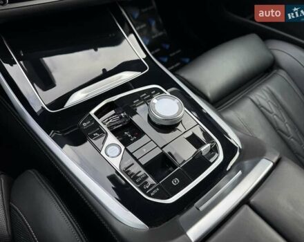 Серый БМВ X7, объемом двигателя 3 л и пробегом 99 тыс. км за 114000 $, фото 32 на Automoto.ua