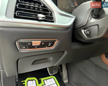 Серый БМВ X7, объемом двигателя 4.39 л и пробегом 45 тыс. км за 129900 $, фото 43 на Automoto.ua