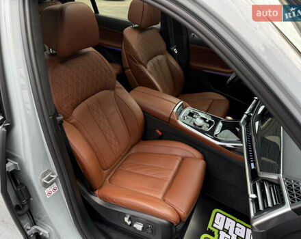 Серый БМВ X7, объемом двигателя 4.39 л и пробегом 45 тыс. км за 129900 $, фото 34 на Automoto.ua