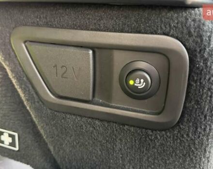 Серый БМВ X7, объемом двигателя 4.39 л и пробегом 83 тыс. км за 135000 $, фото 24 на Automoto.ua