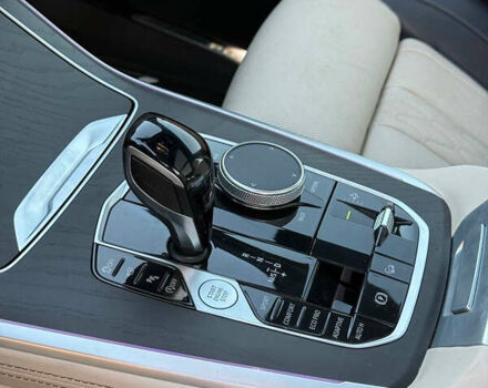 Серый БМВ X7, объемом двигателя 3 л и пробегом 45 тыс. км за 97500 $, фото 23 на Automoto.ua