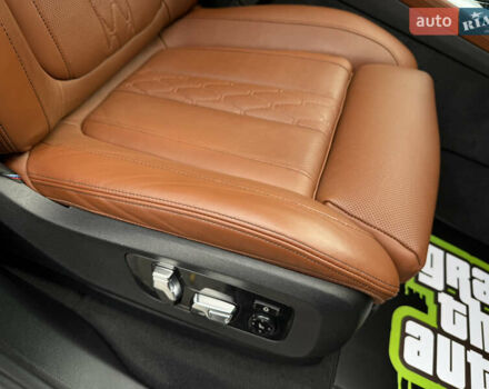 Серый БМВ X7, объемом двигателя 4.39 л и пробегом 45 тыс. км за 129900 $, фото 35 на Automoto.ua