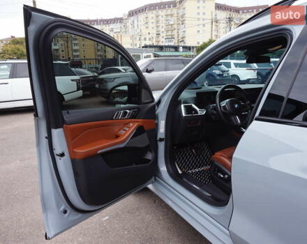 Серый БМВ X7, объемом двигателя 4.39 л и пробегом 52 тыс. км за 139000 $, фото 16 на Automoto.ua