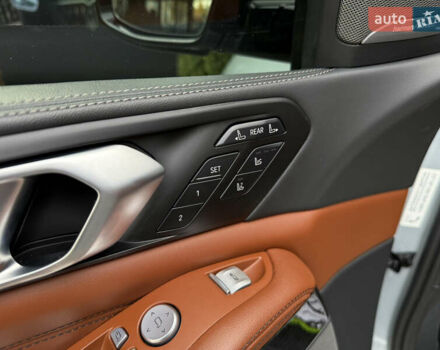 Серый БМВ X7, объемом двигателя 4.39 л и пробегом 45 тыс. км за 129900 $, фото 44 на Automoto.ua