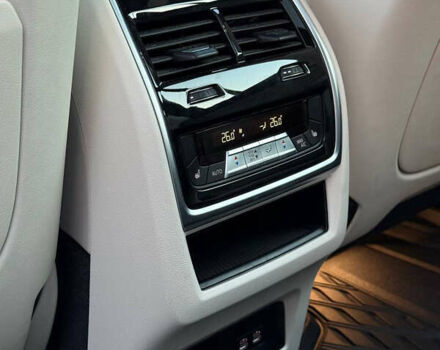 Серый БМВ X7, объемом двигателя 3 л и пробегом 45 тыс. км за 97500 $, фото 31 на Automoto.ua