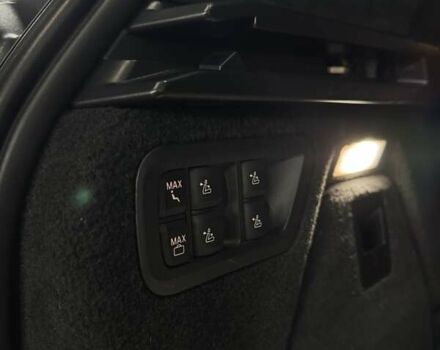 Серый БМВ X7, объемом двигателя 4.39 л и пробегом 83 тыс. км за 135000 $, фото 22 на Automoto.ua