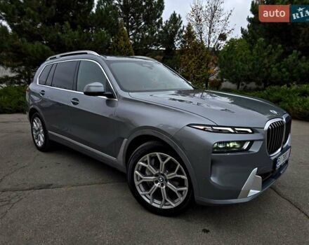 Серый БМВ X7, объемом двигателя 3 л и пробегом 63 тыс. км за 91000 $, фото 4 на Automoto.ua