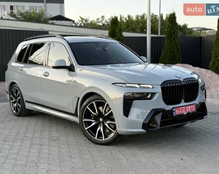 Серый БМВ X7, объемом двигателя 3 л и пробегом 43 тыс. км за 105000 $, фото 2 на Automoto.ua