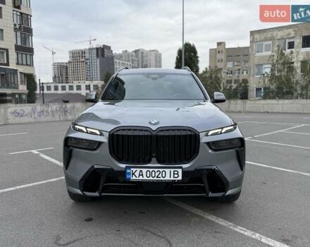 Серый БМВ X7, объемом двигателя 3 л и пробегом 26 тыс. км за 119000 $, фото 2 на Automoto.ua