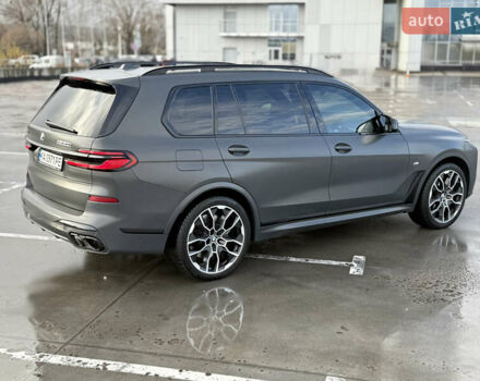 Серый БМВ X7, объемом двигателя 4.39 л и пробегом 45 тыс. км за 139900 $, фото 7 на Automoto.ua