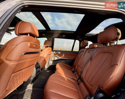 Серый БМВ X7, объемом двигателя 4.39 л и пробегом 45 тыс. км за 139900 $, фото 22 на Automoto.ua