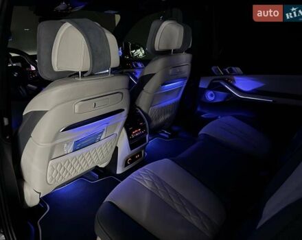 Серый БМВ X7, объемом двигателя 4.39 л и пробегом 39 тыс. км за 170000 $, фото 26 на Automoto.ua