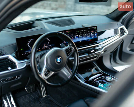 Сірий БМВ X7, об'ємом двигуна 3 л та пробігом 98 тис. км за 115000 $, фото 71 на Automoto.ua