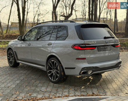 Серый БМВ X7, объемом двигателя 2.99 л и пробегом 82 тыс. км за 119000 $, фото 6 на Automoto.ua