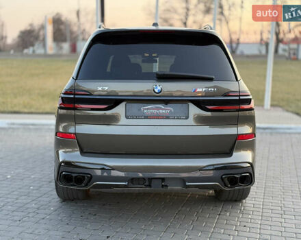 Серый БМВ X7, объемом двигателя 4.4 л и пробегом 9 тыс. км за 115000 $, фото 6 на Automoto.ua