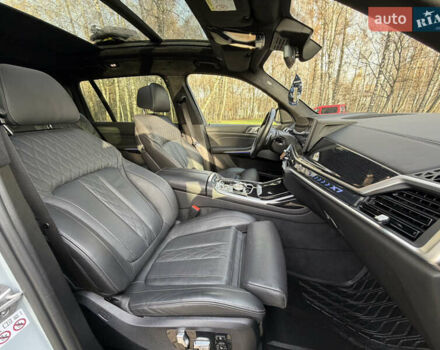 Серый БМВ X7, объемом двигателя 2.99 л и пробегом 82 тыс. км за 119000 $, фото 49 на Automoto.ua