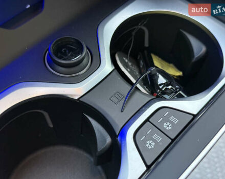 Серый БМВ X7, объемом двигателя 4.4 л и пробегом 9 тыс. км за 115000 $, фото 22 на Automoto.ua