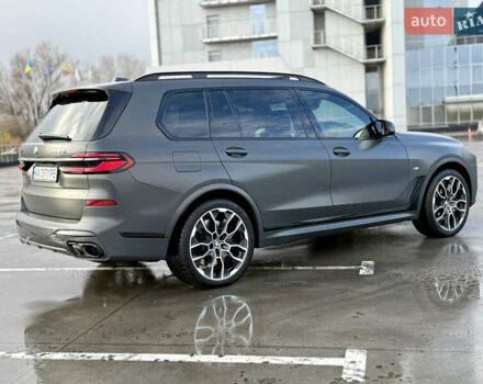 Серый БМВ X7, объемом двигателя 4.39 л и пробегом 45 тыс. км за 139900 $, фото 6 на Automoto.ua