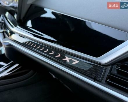 Серый БМВ X7, объемом двигателя 2.99 л и пробегом 99 тыс. км за 110900 $, фото 85 на Automoto.ua