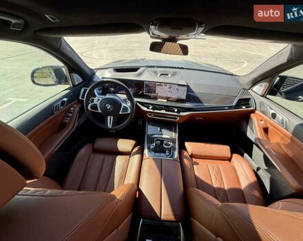 Серый БМВ X7, объемом двигателя 4.39 л и пробегом 34 тыс. км за 139900 $, фото 37 на Automoto.ua