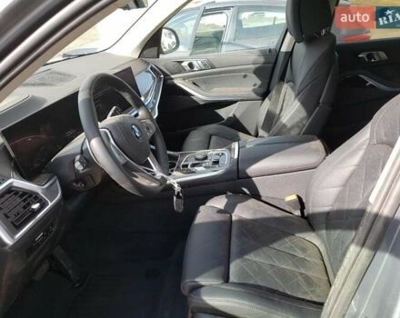 Серый БМВ X7, объемом двигателя 3 л и пробегом 8 тыс. км за 43000 $, фото 6 на Automoto.ua