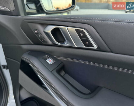 Серый БМВ X7, объемом двигателя 2.99 л и пробегом 86 тыс. км за 119000 $, фото 47 на Automoto.ua