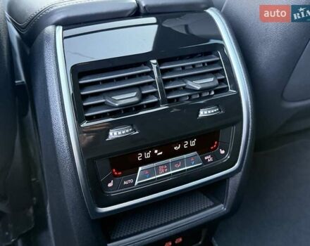 Серый БМВ X7, объемом двигателя 2.99 л и пробегом 99 тыс. км за 110900 $, фото 113 на Automoto.ua