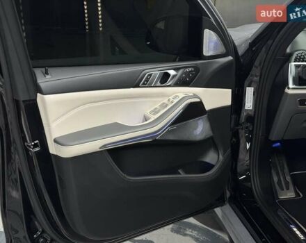 Серый БМВ X7, объемом двигателя 4.39 л и пробегом 39 тыс. км за 170000 $, фото 29 на Automoto.ua