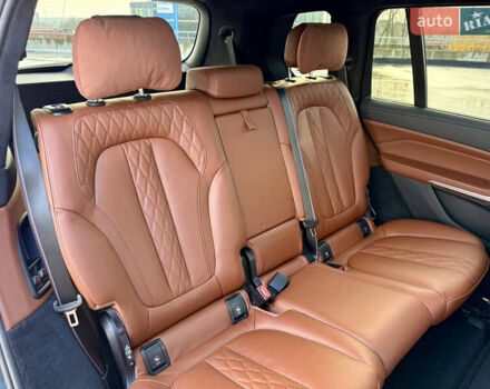 Серый БМВ X7, объемом двигателя 4.39 л и пробегом 45 тыс. км за 139900 $, фото 25 на Automoto.ua