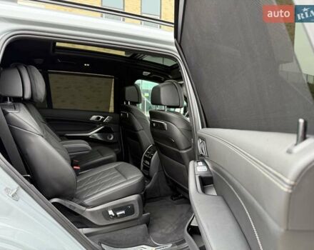 Серый БМВ X7, объемом двигателя 3 л и пробегом 16 тыс. км за 112800 $, фото 71 на Automoto.ua