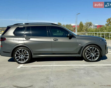 Серый БМВ X7, объемом двигателя 4.39 л и пробегом 34 тыс. км за 139900 $, фото 6 на Automoto.ua