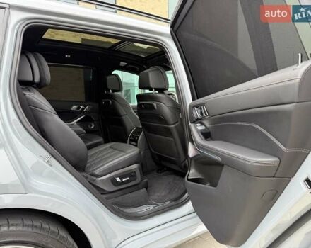 Серый БМВ X7, объемом двигателя 3 л и пробегом 16 тыс. км за 108800 $, фото 63 на Automoto.ua