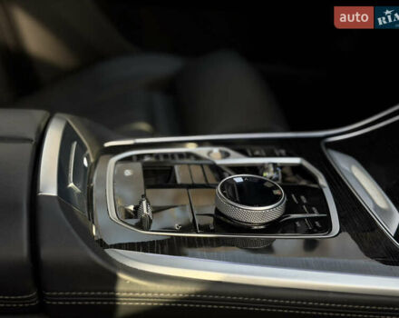 Серый БМВ X7, объемом двигателя 2.99 л и пробегом 82 тыс. км за 119000 $, фото 50 на Automoto.ua