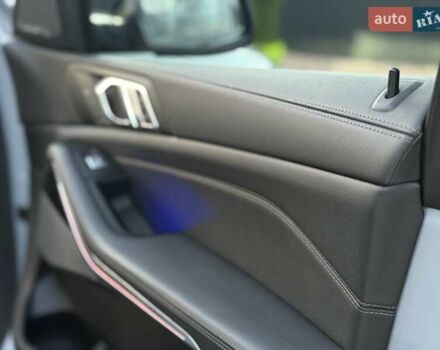 Серый БМВ X7, объемом двигателя 3 л и пробегом 43 тыс. км за 105000 $, фото 45 на Automoto.ua